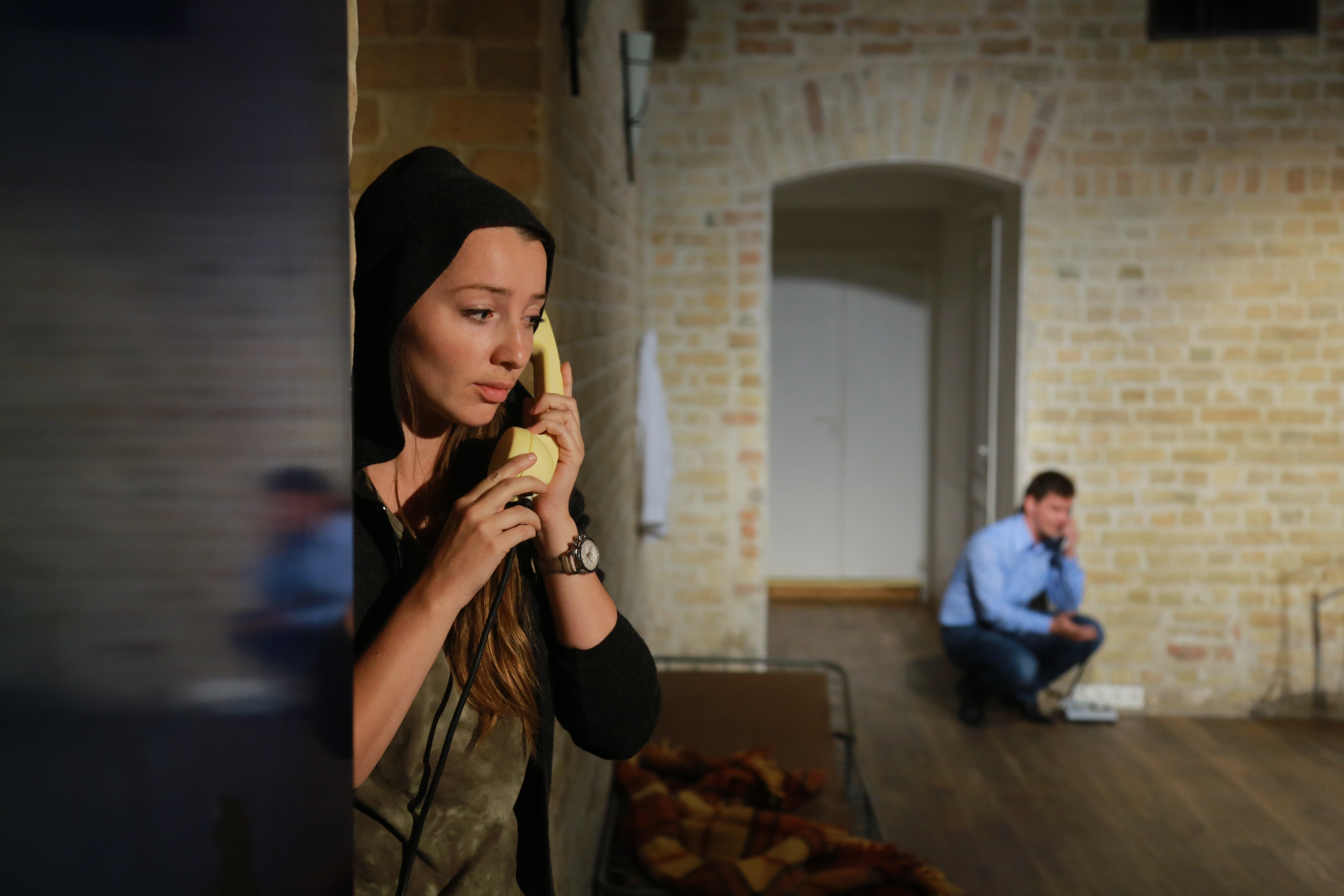 «Она в отсутствии любви и смерти» — смотреть! — ZERKALO.LV