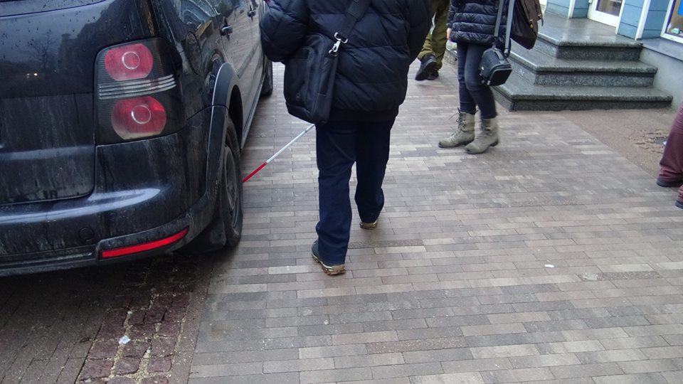 Дорожка для автомобиля